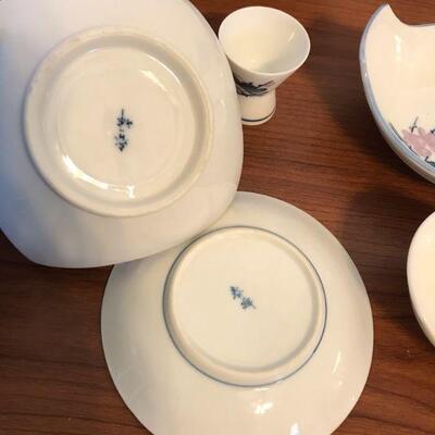 Vintage Pink and Blue Floral Dogwood Japanese Dish-ware (51)