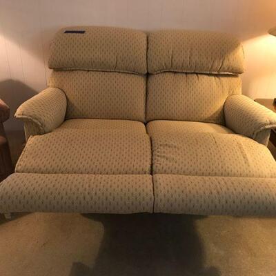 Two Seat Recliner Chair Couch (60)
