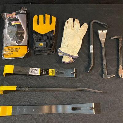 Lot 17 - Hand Tools and Accessories (Craftsman gloves, Stanley crowbars, Dasco chisels and much more!)