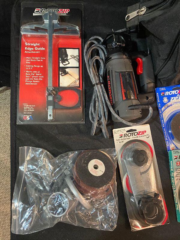 Lot 21 Zip bits Tools & Saw (Rotozip straight edge guide, Spiral Saw