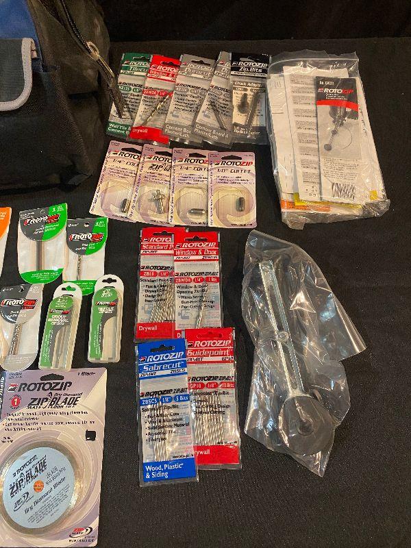 Lot 21 Zip bits Tools & Saw (Rotozip straight edge guide, Spiral Saw