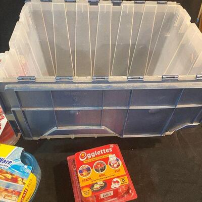 Lot 42 - New Rubbermaid and Other Containers