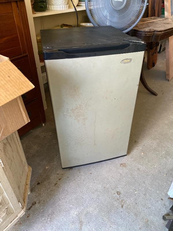 Haier Mini Fridge Used but Works