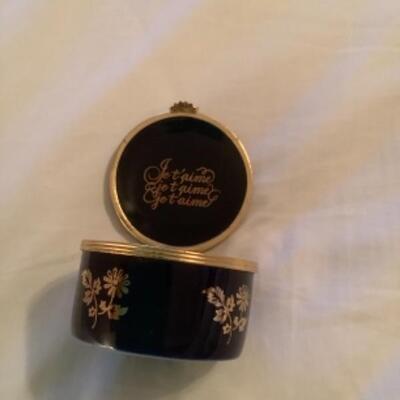 LIMOGES CASTEL FRANCE TRINKET BOX