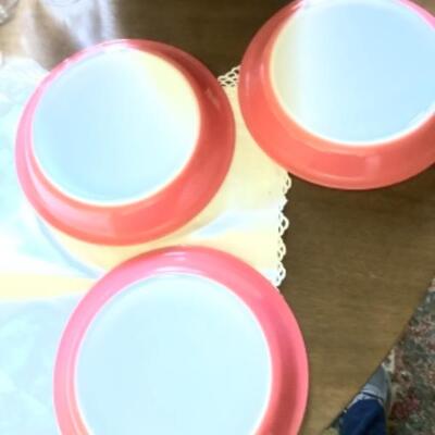 3HOT PINK PYREX PIE DISHES