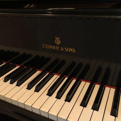 Steinway Beautiful 1927 Parlor Grand Piano in Great Playing Condition