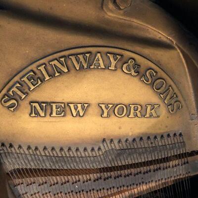 Steinway Beautiful 1927 Parlor Grand Piano in Great Playing Condition