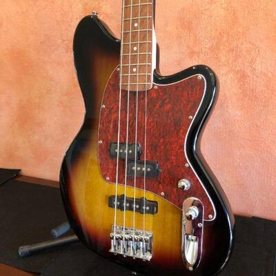 Ibanez Electric TMB100 Electric Bass Guitar in Like New Condition with Stand