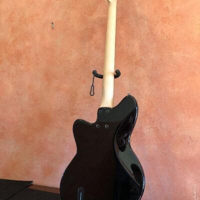 Ibanez Electric TMB100 Electric Bass Guitar in Like New Condition with Stand