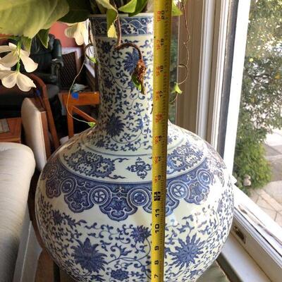 Antique Chinese Qianlong Blue and White Porcelain Vase