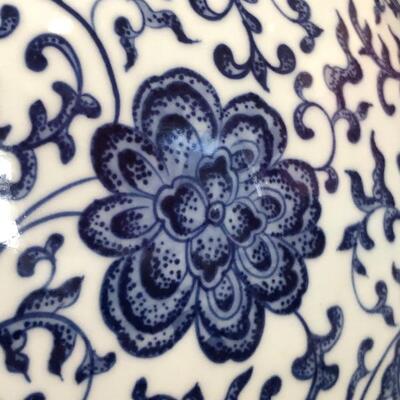 Antique Chinese Qianlong Blue and White Porcelain Vase