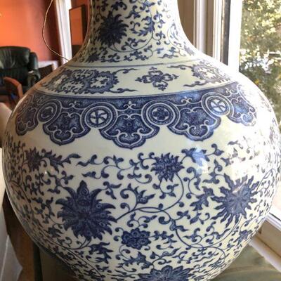 Antique Chinese Qianlong Blue and White Porcelain Vase