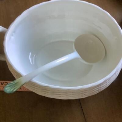 ITALY DUCK TUREEN ON BASKET 3pc