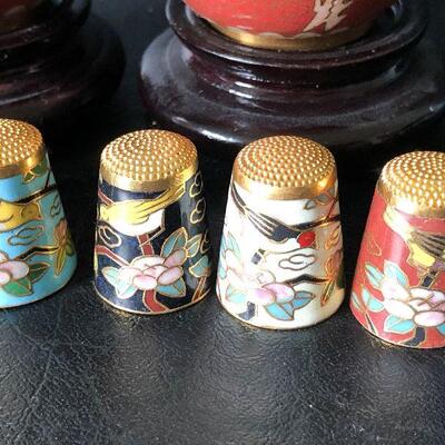 O6: Cloisonne Thimbles and Jars 