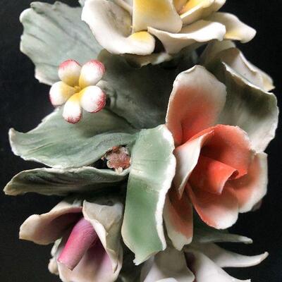 O9: Capodimonte Floral Figurine 