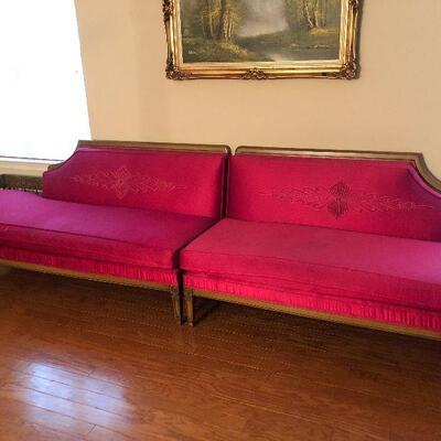D54: Antique Lounger Sofa