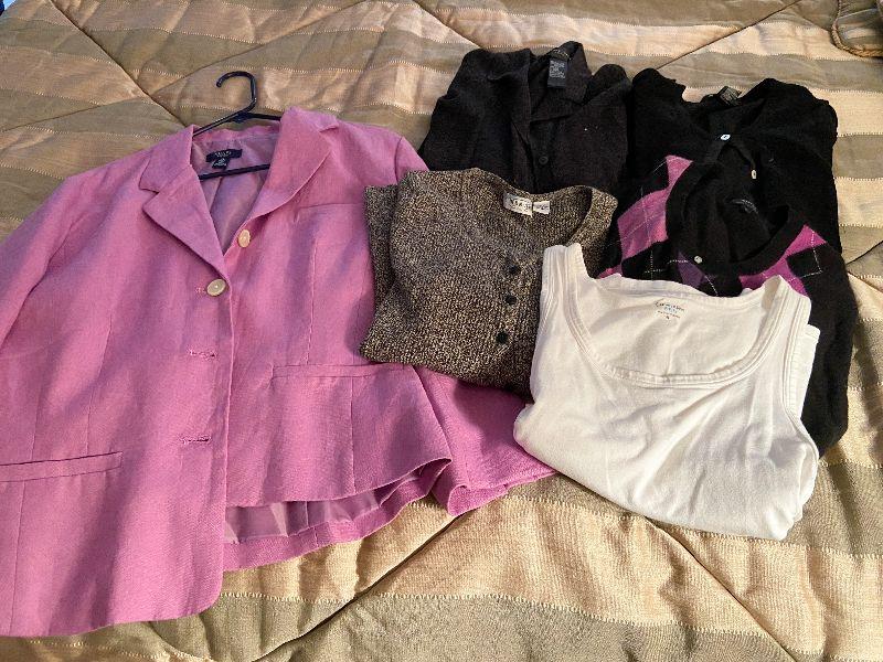 B101 Lot of Extra Large Clothes