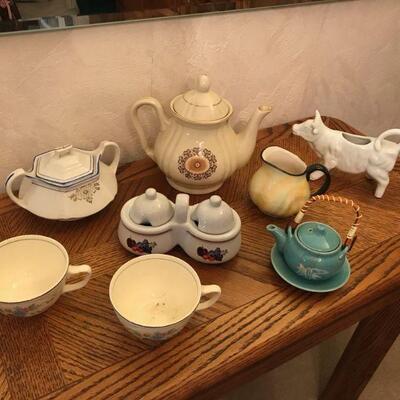 Vintage Mix of Kitchen Decor (64)