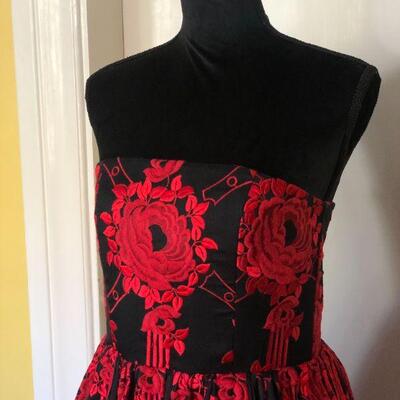 Alice and Olivia by Stacey Bendet Black and Red Rose Ball Gown Size 10