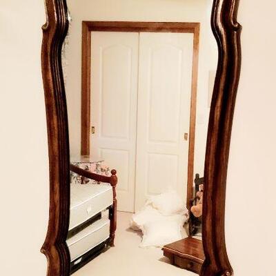 STANLEY MIRROR AND STOOL 