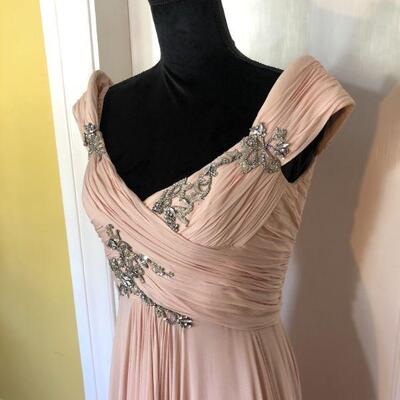Beautiful Marchesa Pale Pink and White Crystal Gown Size 8