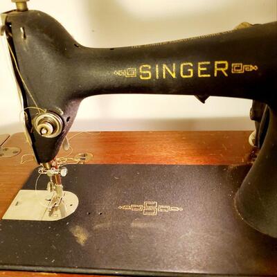1938 MODEL 66 SINGER SEWING MACHINE 
