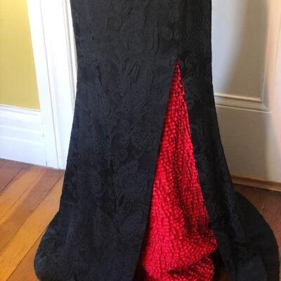 Redux Charles Chang-Lima Black Fitted Gown with Dramatic Red Slit Size 10