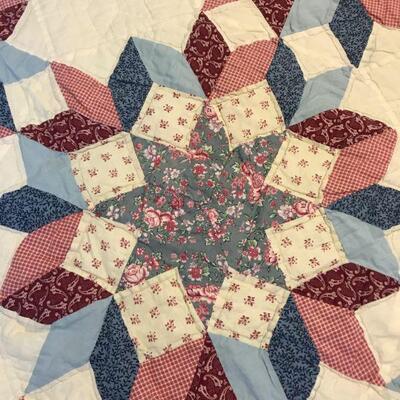 Vintage Handmade Quilt (76)