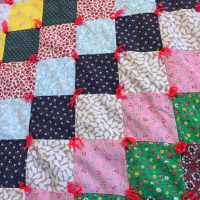 Vintage Handmade Quilt (77)