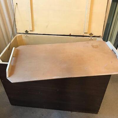 Vintage Wood Storage Chest With Middle Shelf (78)