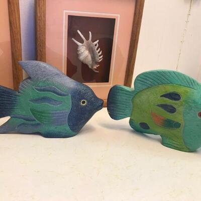Mixed Variety of Fish and Seashell Decor (85)