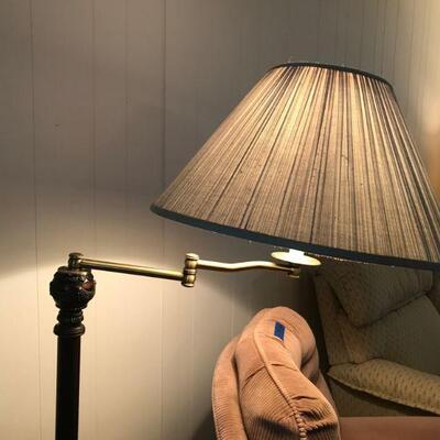 Brown Standing Adjustable Floor Lamp (88)