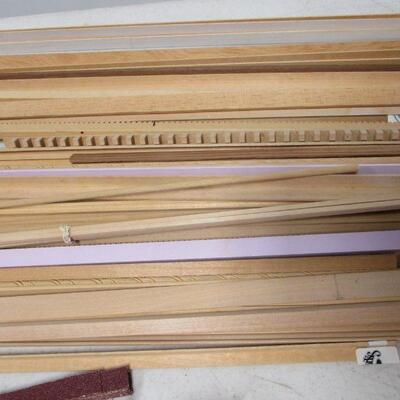Lot 125b - Doll House Building Components 