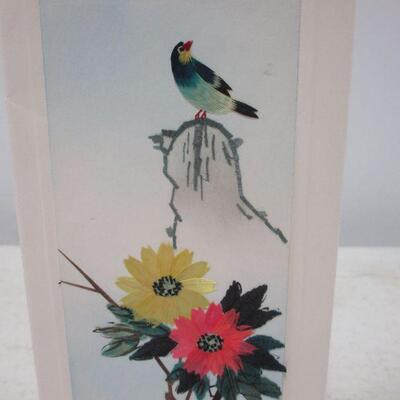 Lot 129 - Made In Hong Kong Art Deco Cards