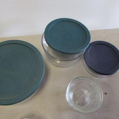 Lot 139 - Glass Pyrex Bowls 