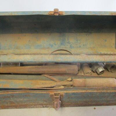 Lot 143 - Tool Box Full Of Tools