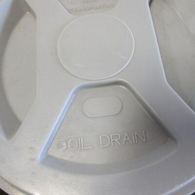 Lot 145 - Plastic Oil Drain - Socket Set - Towel Holder