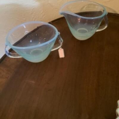 OPALESCENT BLUE CREAM SUGAR