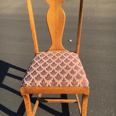 Excellent shape antique round table
