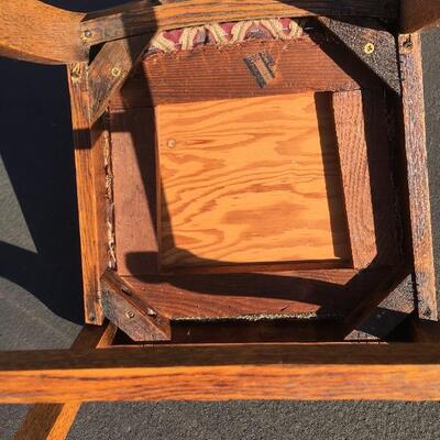 Excellent shape antique round table