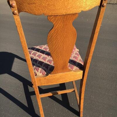Excellent shape antique round table