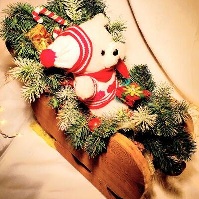 WOODEN SLEIGH WITH TEDDY
