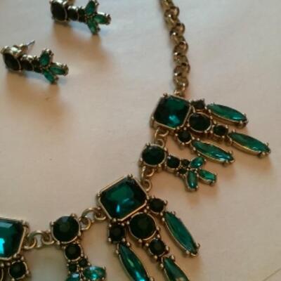 IMAN EMERALD RS NECKLACE EARRINGS