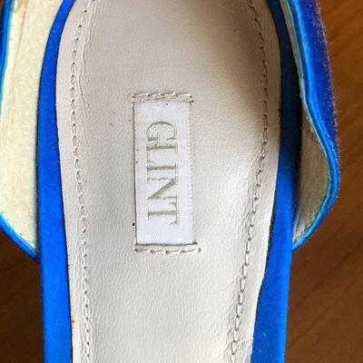 Beautiful Glint Blue Heels with White Crystals in Size 9 M