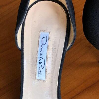 Oscar de la Renta Black Heels with Bow and White Crystals Made in Italy Size 39.5