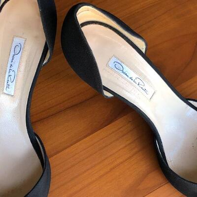Oscar de la Renta Black Heels with Bow and White Crystals Made in Italy Size 39.5