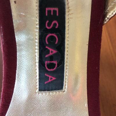 Beautiful Escada Purple Burgundy Suede Heels Made in Italy Size 39