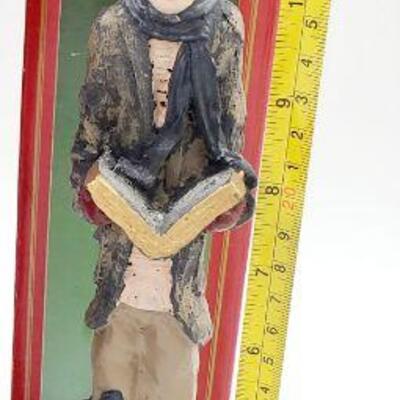 5 CAROLER COLLECTABLE FIGURINES