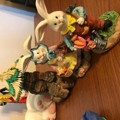 Mixed Variety of Small Figurines, Ceramic, Cloth, Collectible, Holiday (92)