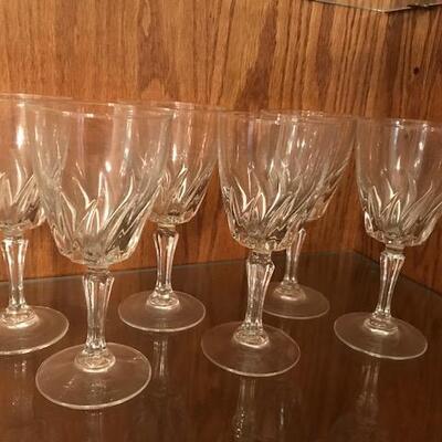 Vintage Crystal Clear Glass Wine Glasses (98)